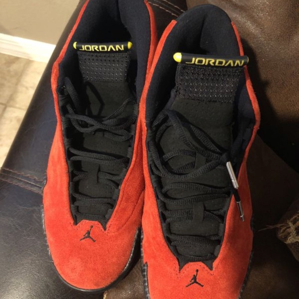 Men’s jordan Ferrari’s sz 10